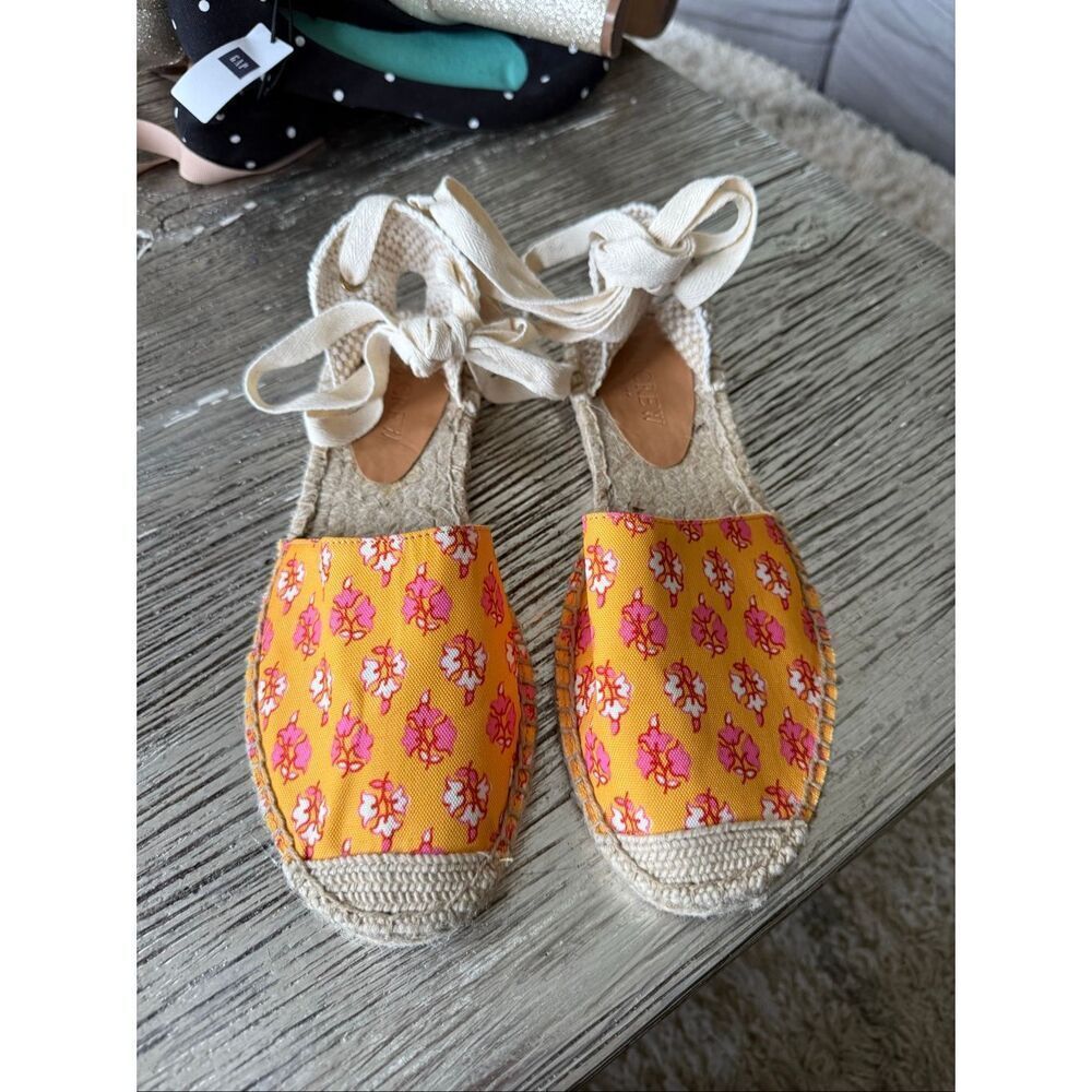 J. Crew Factory Golden Pink Floral Flat Espadrilles sz 7 NWT